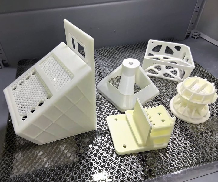 Professional 3D printing machines creating precision prototypes and parts