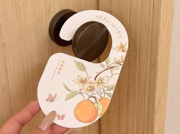 Special custom creative die-cut paper scent cards OEM